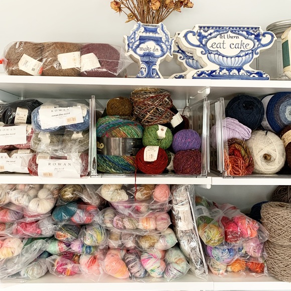 Molly Hatch Let Them Eat Cake vase from Anthropologie - Picture 3 of 6